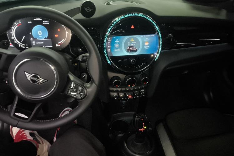 Used MINI 2023 Updated 2.0T COOPER S Racing Driver Center Console