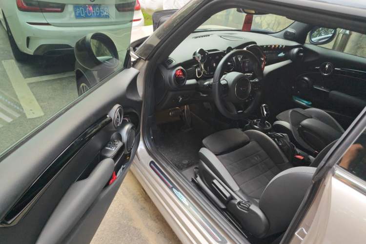 Used MINI 2023 Updated 2.0T COOPER S Racing Driver Driver Seat