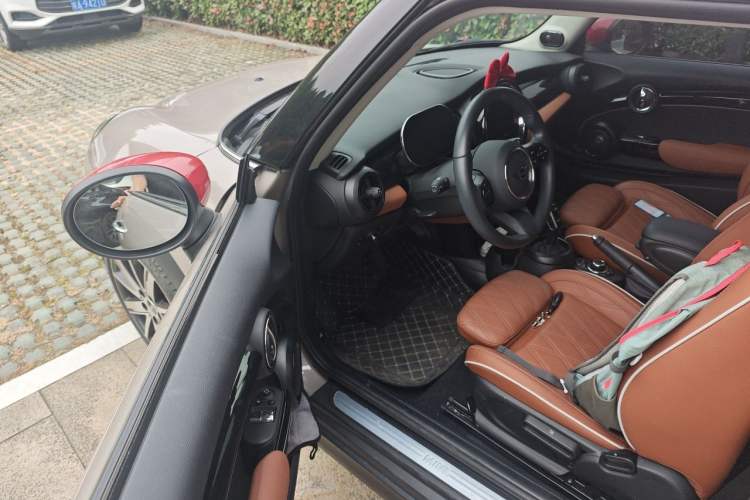 Used MINI 2023 Revised 1.5T COOPER CABRIO Artist Driver Seat