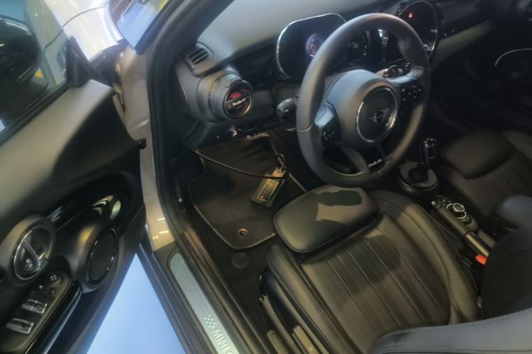 Used MINI 2023 Second Facelift 2.0T COOPER S CABRIO Artist Driver Seat