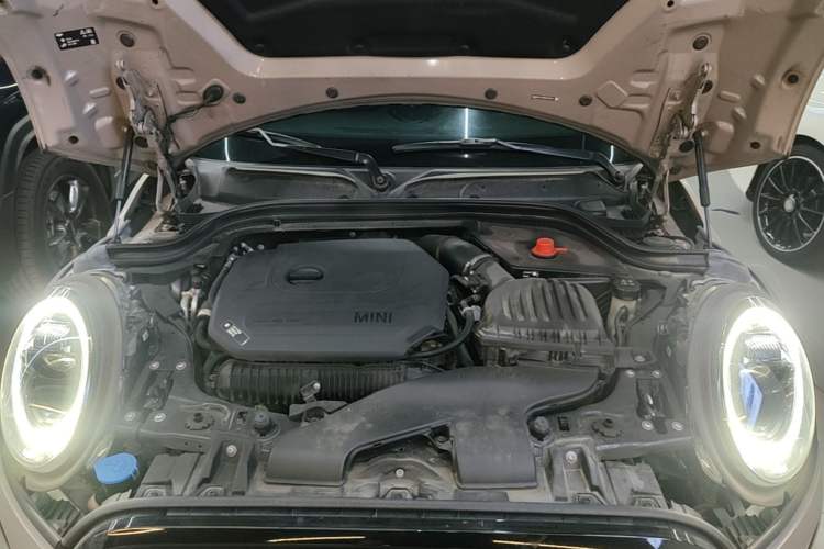 Used MINI 2023 Updated 2.0T COOPER S Artist Engine Bay