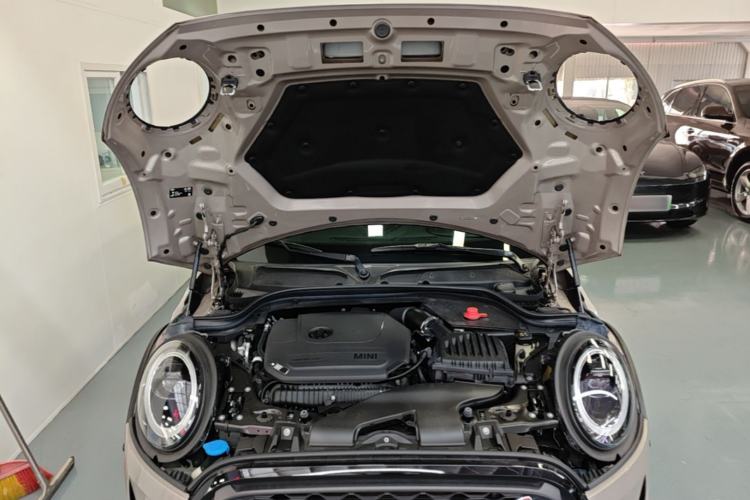 Used MINI 2023 2.0T COOPER S Artist Engine Bay