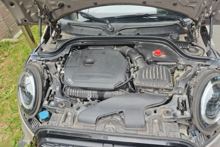 Used MINI 2023 Updated 2.0T COOPER S Racing Driver Engine Bay