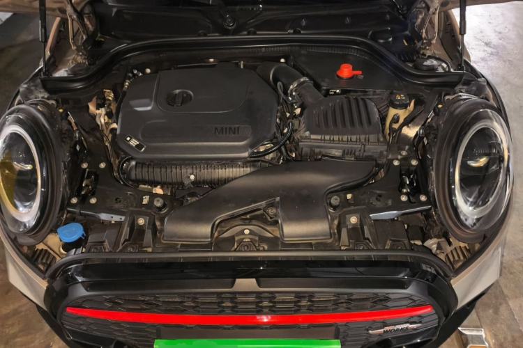 Used MINI 2023 Updated 2.0T COOPER S Racing Driver Engine Bay