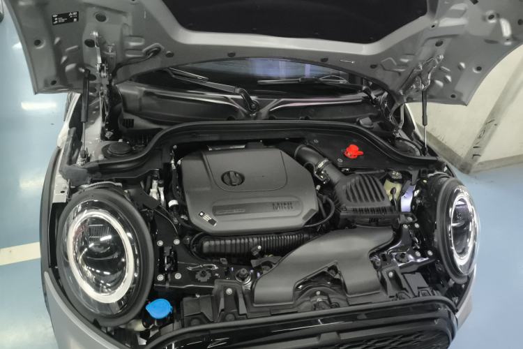 Used MINI 2023 Updated 2.0T COOPER S Racing Driver Engine Bay
