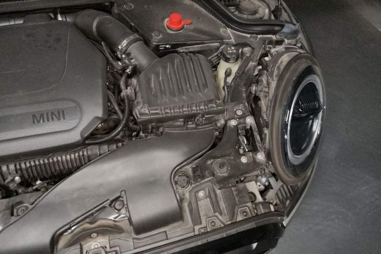 Used MINI 2023 Facelift 2.0T COOPER S Artist Five-Door Edition Engine Bay Left