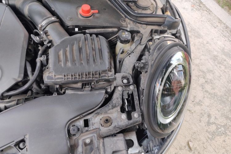 Used MINI 2023 1.5T ONE Engine Bay Left