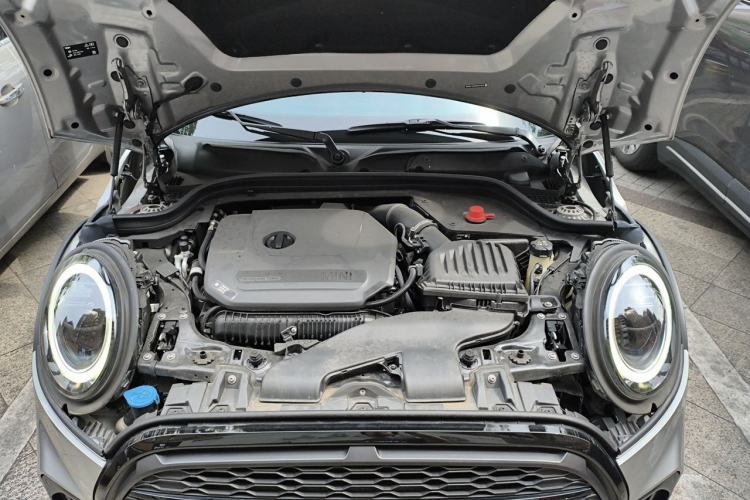 Used MINI 2023 Updated 2.0T COOPER S Racing Driver Engine Bay