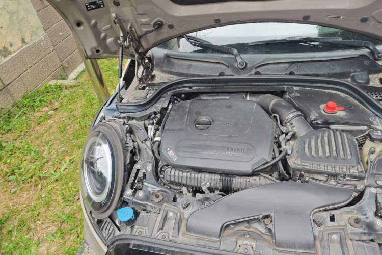 Used MINI 2023 Updated 2.0T COOPER S Racing Driver Engine Bay Right
