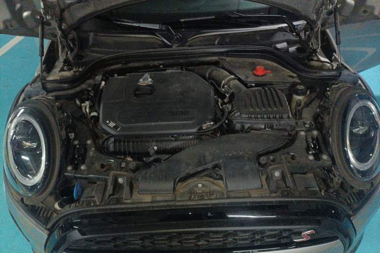 Used MINI 2023 Updated 2.0T COOPER S Artist Engine Bay