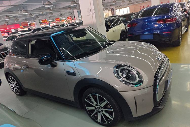 Used MINI 2023 Updated 1.5T COOPER Artist Exterior 2