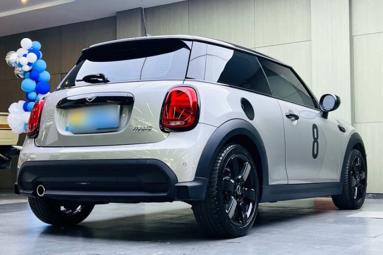 Used MINI 2023 Updated 1.5T COOPER Artist Exterior 2