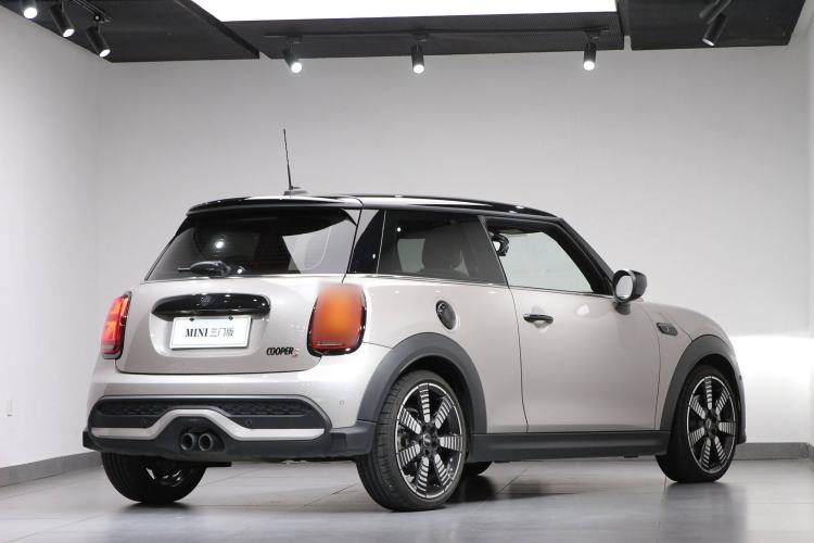 Used MINI 2023 Updated 2.0T COOPER S Artist Exterior 3