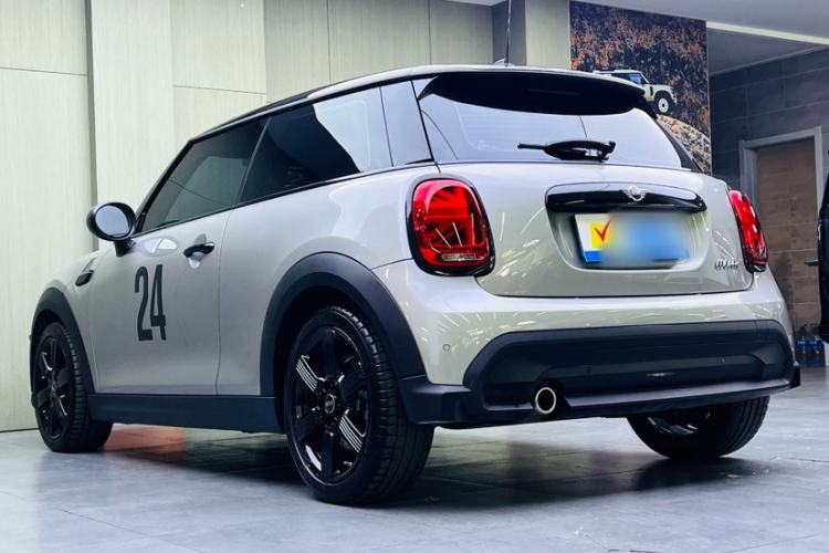 Used MINI 2023 Updated 1.5T COOPER Artist Exterior 5