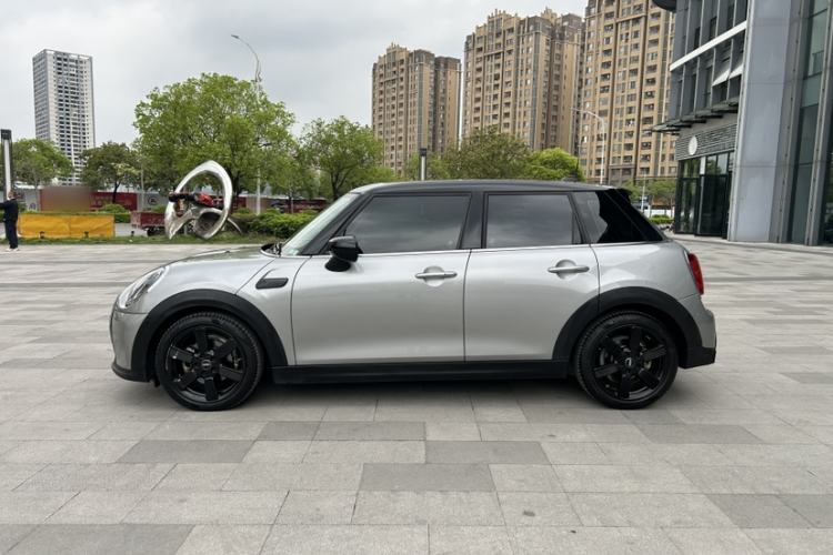 Used MINI 2023 Updated 1.5T COOPER Artist Five-Door Edition Exterior 8