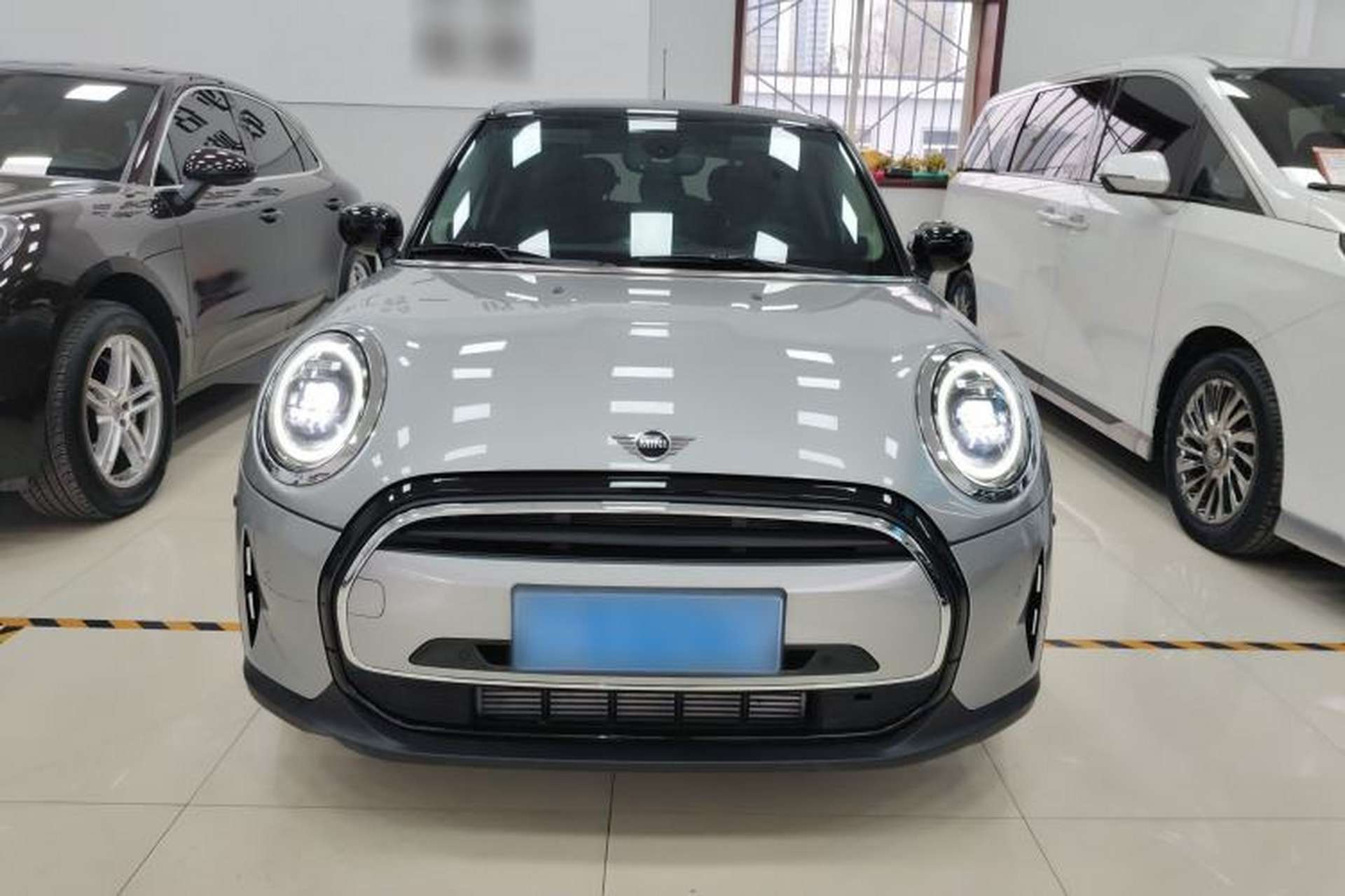 Used MINI 2023 Updated 1.5T COOPER Artist Five-Door Edition Front