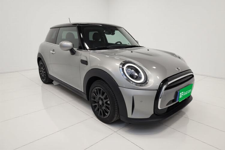 Used MINI 2023 1.5T ONE Front Right 45 Deg