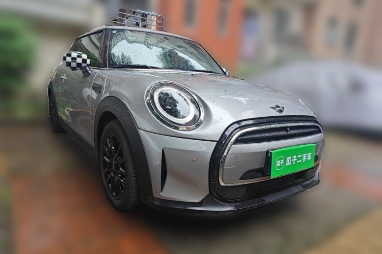 Used MINI 2023 1.5T ONE Front Right 45 Deg