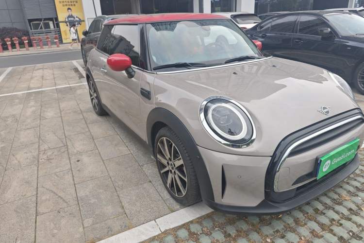 Used MINI 2023 Revised 1.5T COOPER CABRIO Artist Front Right 45 Deg