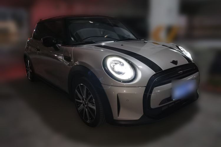 Used MINI 2023 Updated 1.5T COOPER Artist Front Right 45 Deg