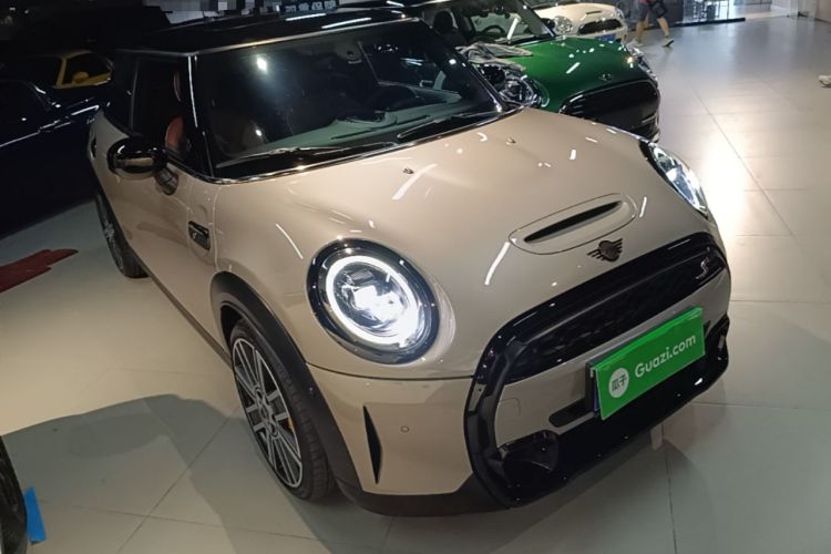 Used MINI 2023 Updated 2.0T COOPER S Artist Front Right 45 Deg
