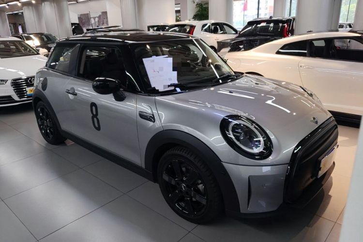 Used MINI 2023 Updated 1.5T COOPER Artist Front Right 45 Deg