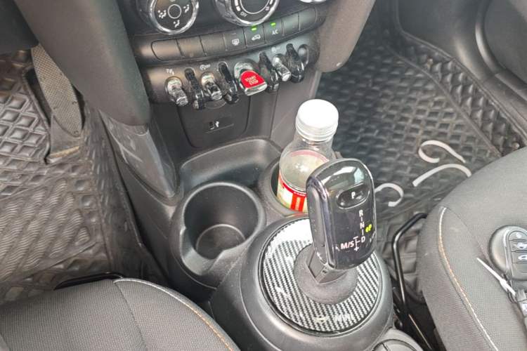 Used MINI 2023 1.5T ONE Gear Lever