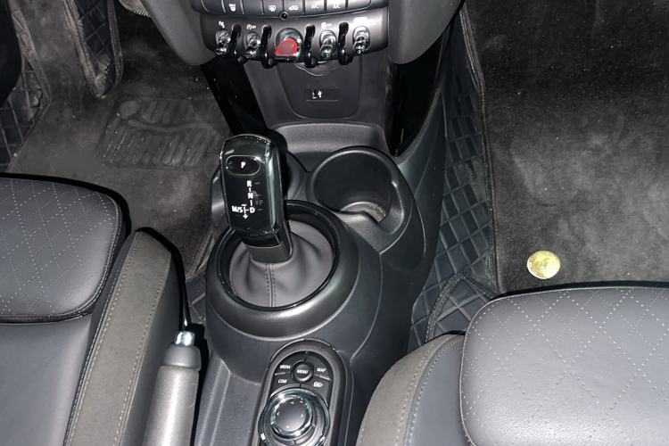 Used MINI 2023 Updated 2.0T COOPER S Artist Gear Lever