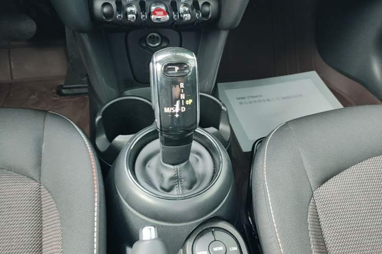 Used MINI 2023 1.5T ONE Gear Lever