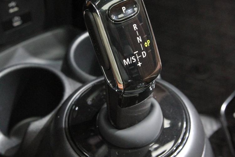 Used MINI 2023 Updated 2.0T COOPER S Artist Gear Lever