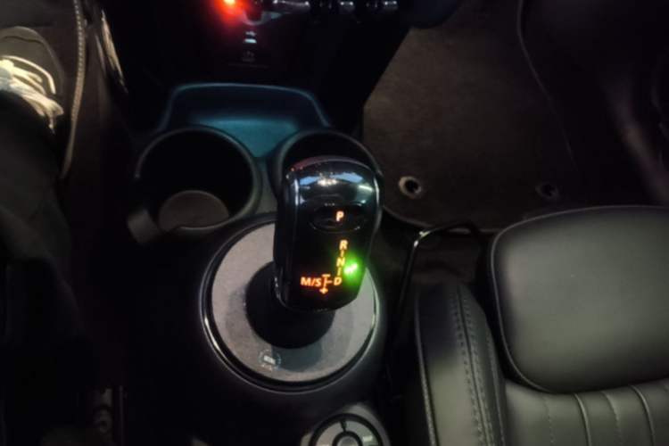 Used MINI 2023 Second Facelift 2.0T COOPER S CABRIO Artist Gear Lever
