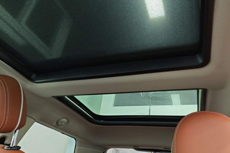 Used MINI 2023 2.0T COOPER S Artist Headliner