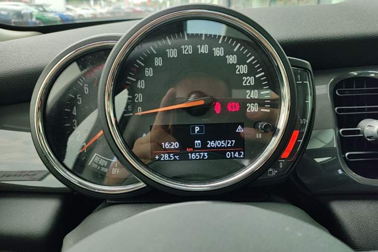 Used MINI 2023 1.5T ONE Instrument Cluster