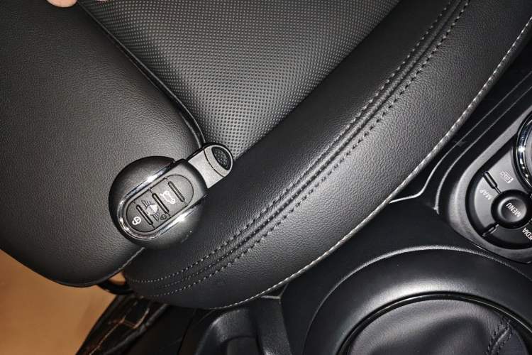 Used MINI 2023 Updated 1.5T COOPER Artist Five-Door Edition Interior 1