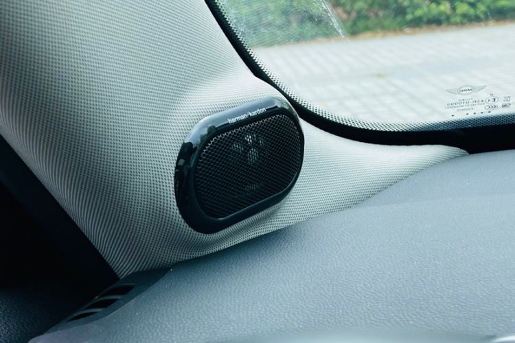 Used MINI 2023 Updated 1.5T COOPER Artist Interior 1