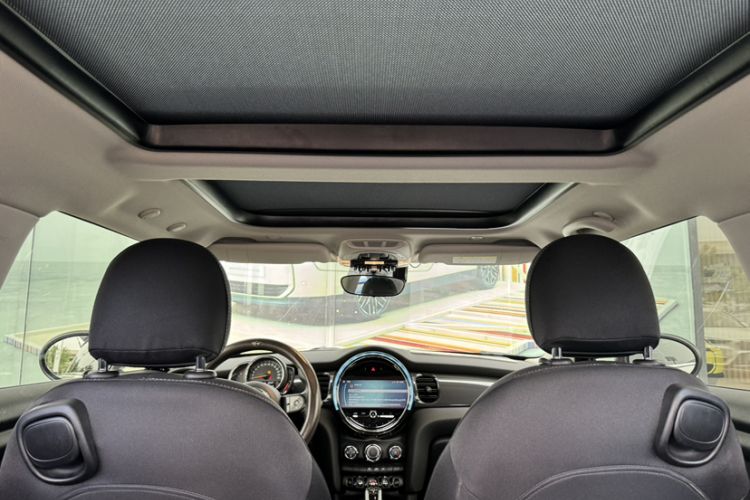 Used MINI 2023 1.5T ONE Interior 7