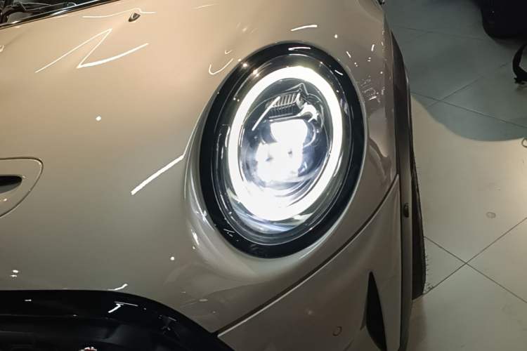 Used MINI 2023 Updated 2.0T COOPER S Artist Left Front Headlight