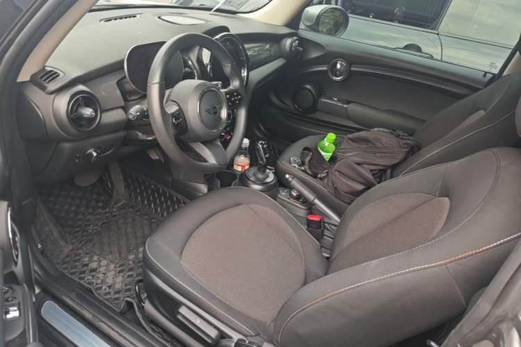 Used MINI 2023 1.5T ONE Left Front Seat