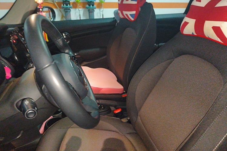 Used MINI 2023 1.5T ONE Five-Door Edition Left Front Seat