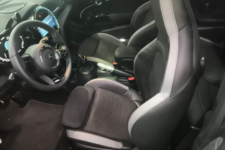 Used MINI 2023 Updated 2.0T COOPER S Racing Driver Left Front Seat