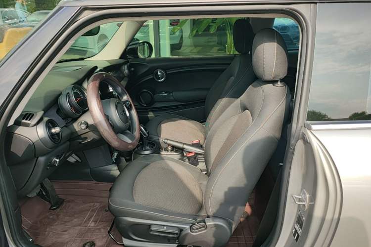 Used MINI 2023 1.5T ONE Left Front Seat