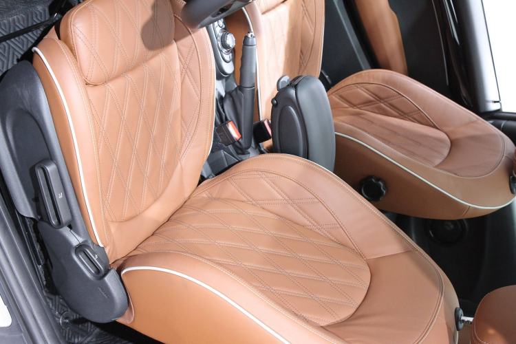 Used MINI 2023 Updated 2.0T COOPER S Artist Left Front Seat