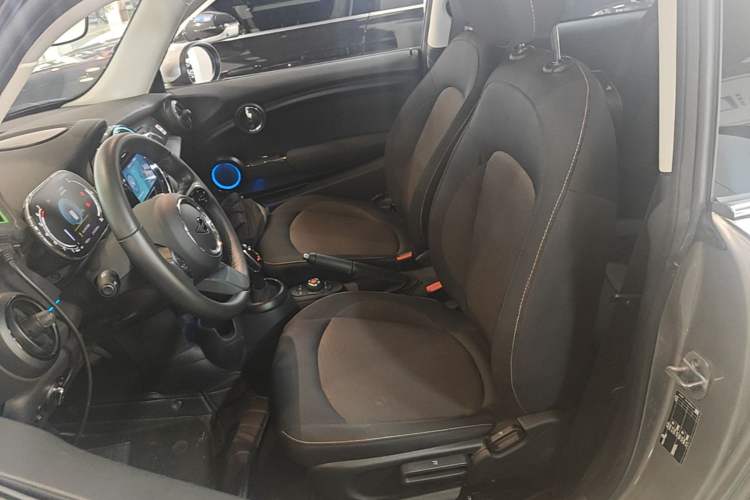Used MINI 2023 1.5T ONE Left Front Seat