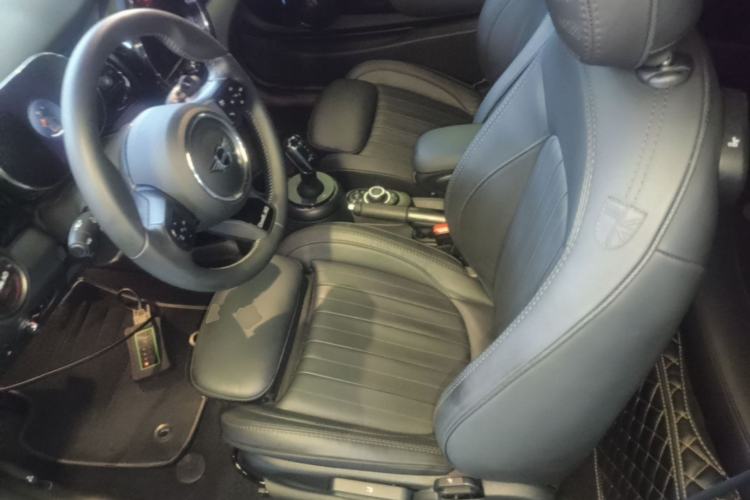 Used MINI 2023 Second Facelift 2.0T COOPER S CABRIO Artist Left Front Seat