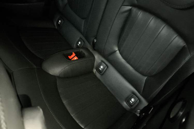 Used MINI 2023 Second Facelift 2.0T COOPER S CABRIO Artist Left Rear Seat