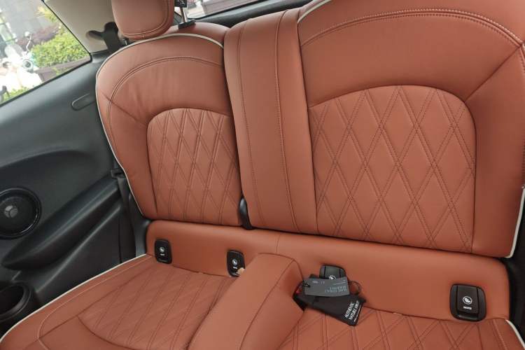 Used MINI 2023 Revised 1.5T COOPER CABRIO Artist Left Rear Seat