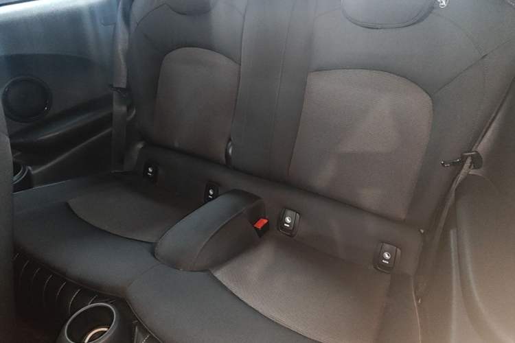 Used MINI 2023 1.5T ONE Left Rear Seat