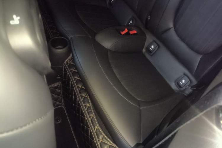 Used MINI 2023 Second Facelift 2.0T COOPER S CABRIO Artist Left Rear Seat