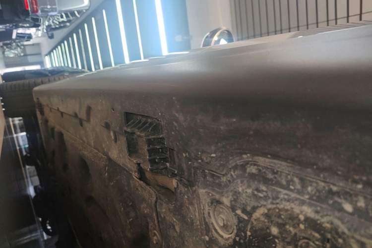 Used MINI 2023 Updated 1.5T COOPER Artist Left Side Sill