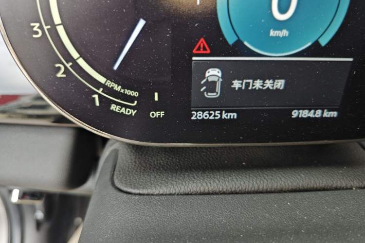 Used MINI  Odometer Close Up